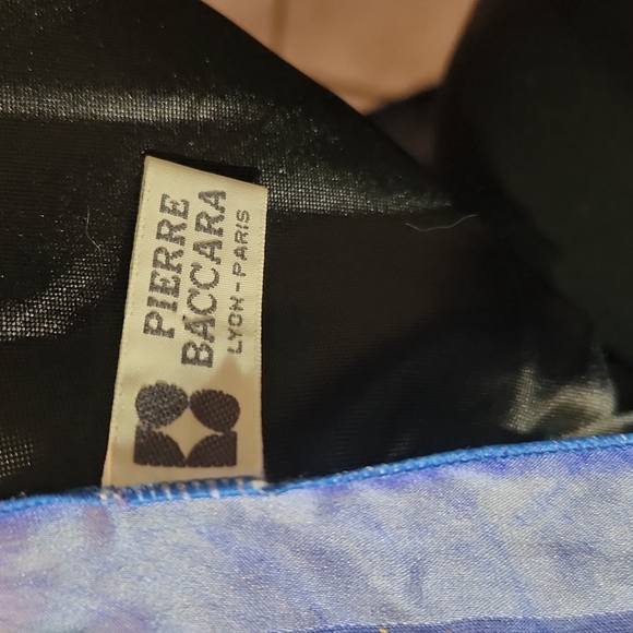 Pierre Baccara Scarf - Picture 3 of 5